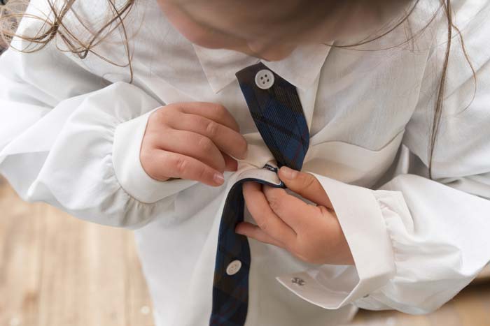 ¿Cómo hacer que tu hijo aprenda a vestirse?